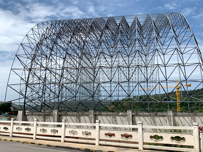 和田山寨矿储煤棚网架